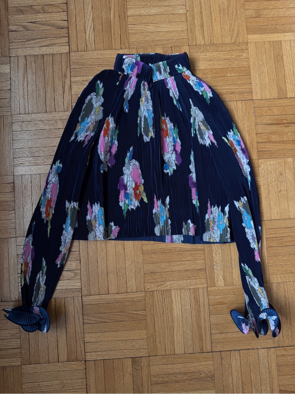 Tibi Camellia Navy Floral Plissé Pleated Cropped Blouse Sz XS